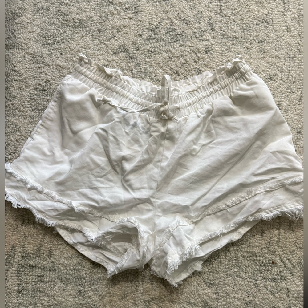 Women's White Frayed Hem Shorts